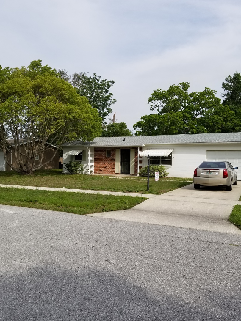 Spring Hill House: 4248 Drummond Avenue