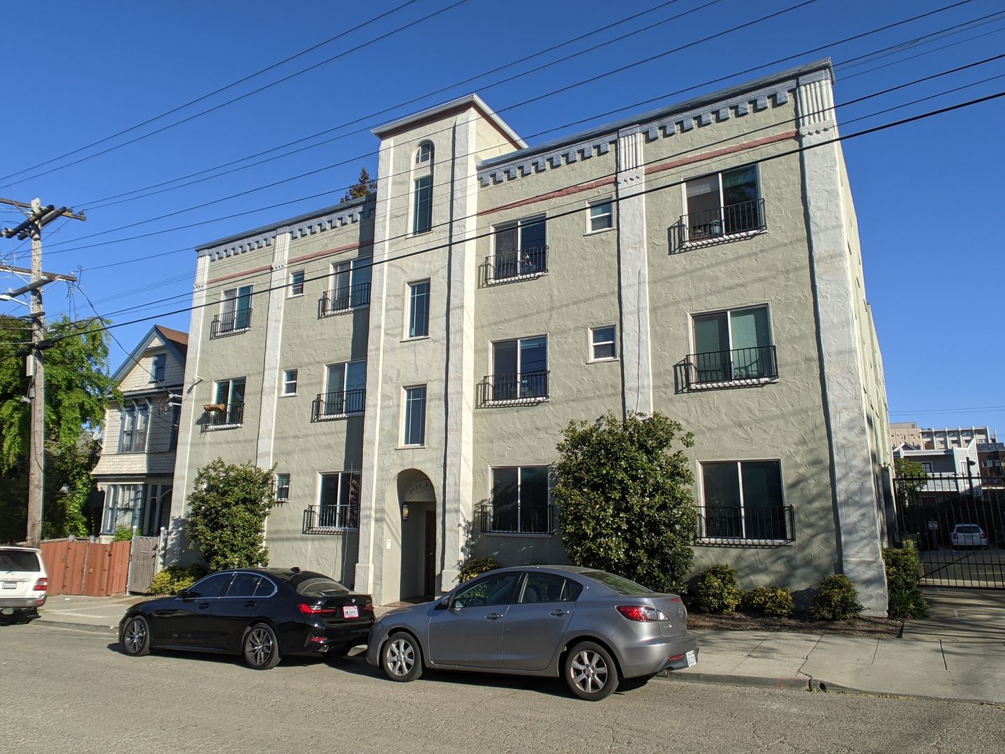 Berkeley Apartment: 2423 Blake Street
