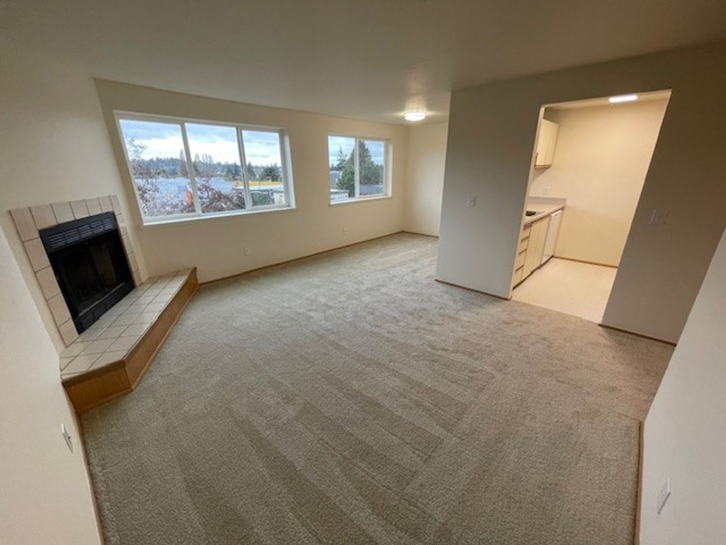 Seattle Apartment: 11725 15th Ave NE