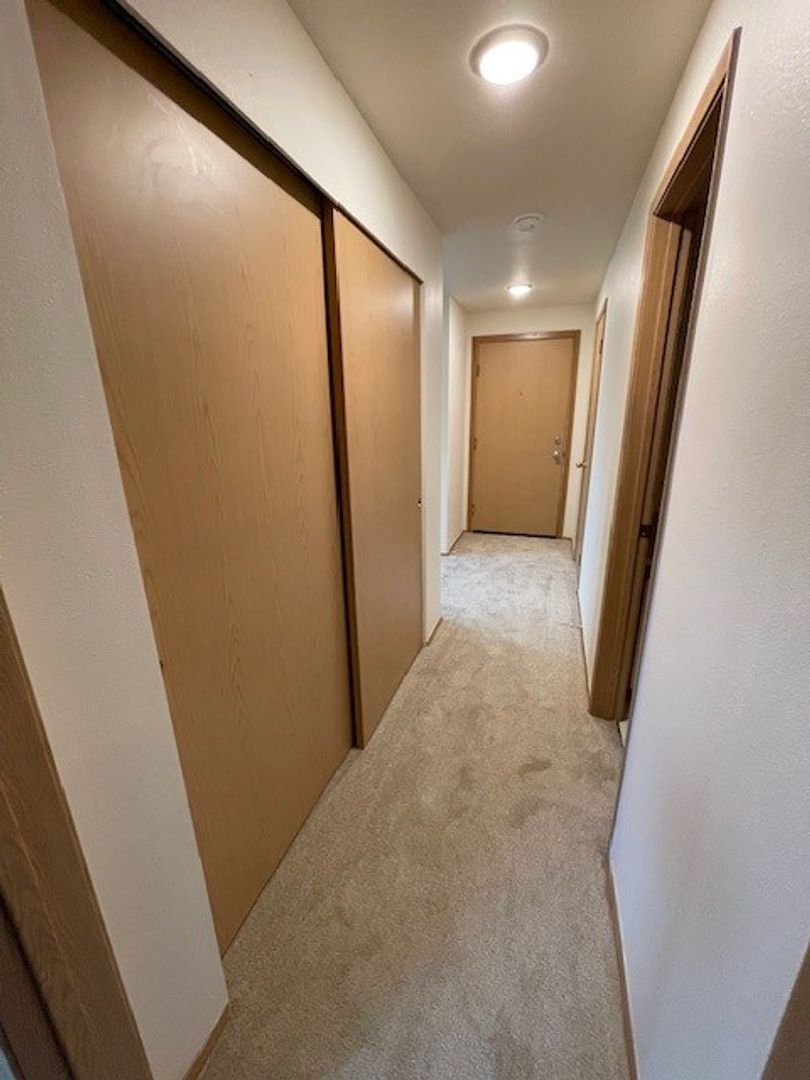 (4K) Kimberly Apartments 9 of 13