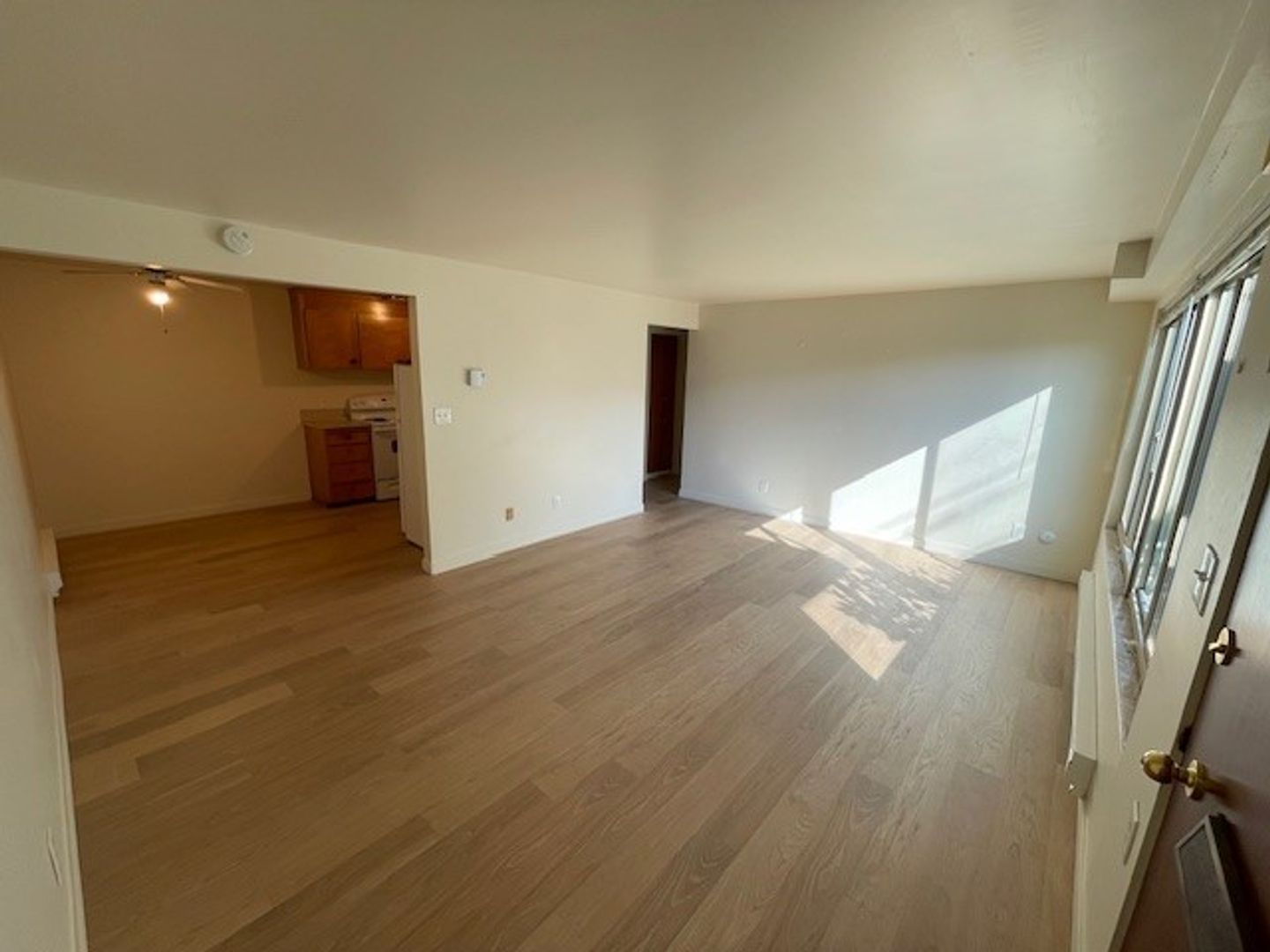 Seattle Apartment: 4403 Evanston Ave N