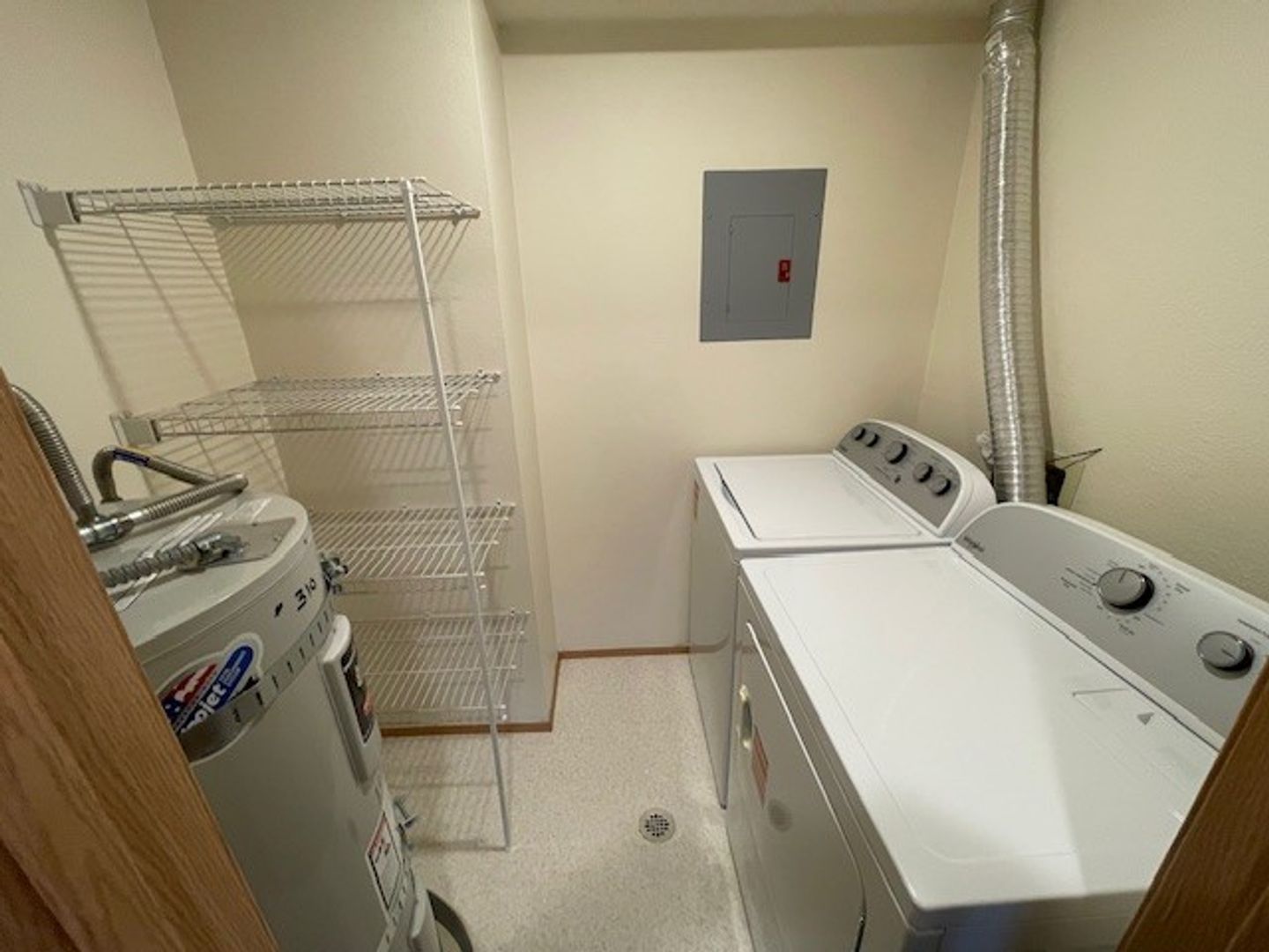 (4K) Kimberly Apartments 4 of 13