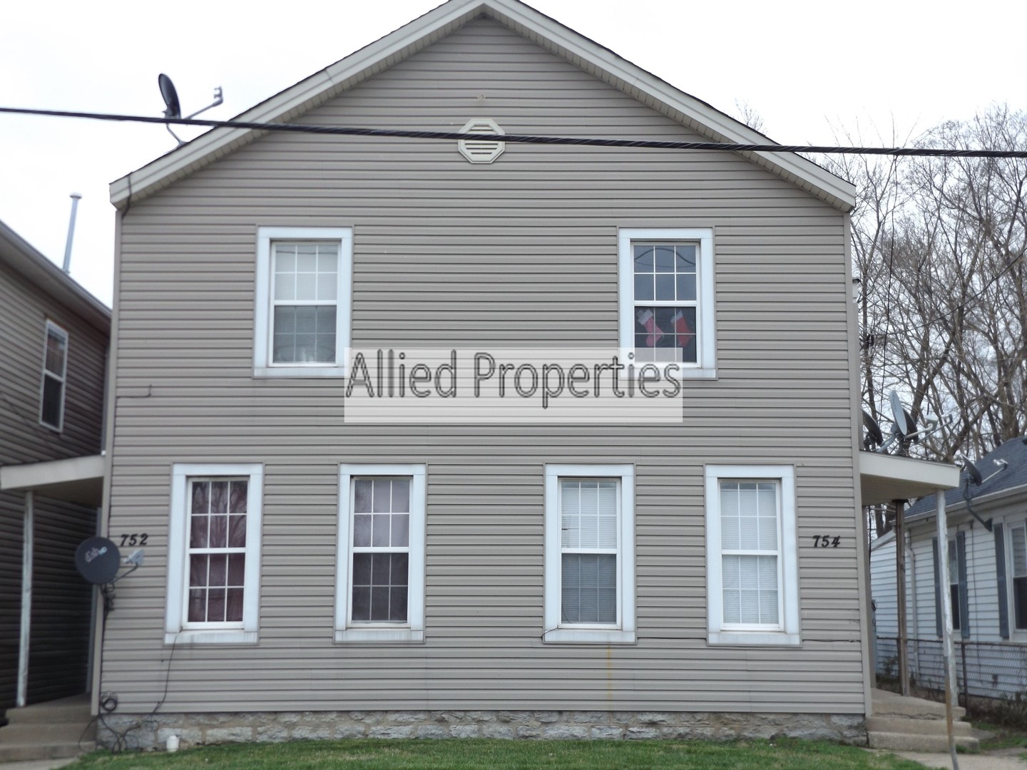 Hamilton Apartment: 752/754 East Ave