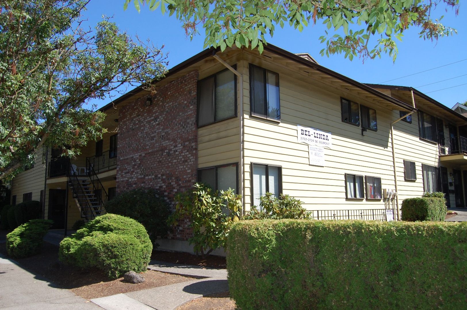 Portland Apartment: 2702-2724 SE Belmont
