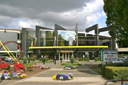 Lloyd Corporate Plaza – photo 1