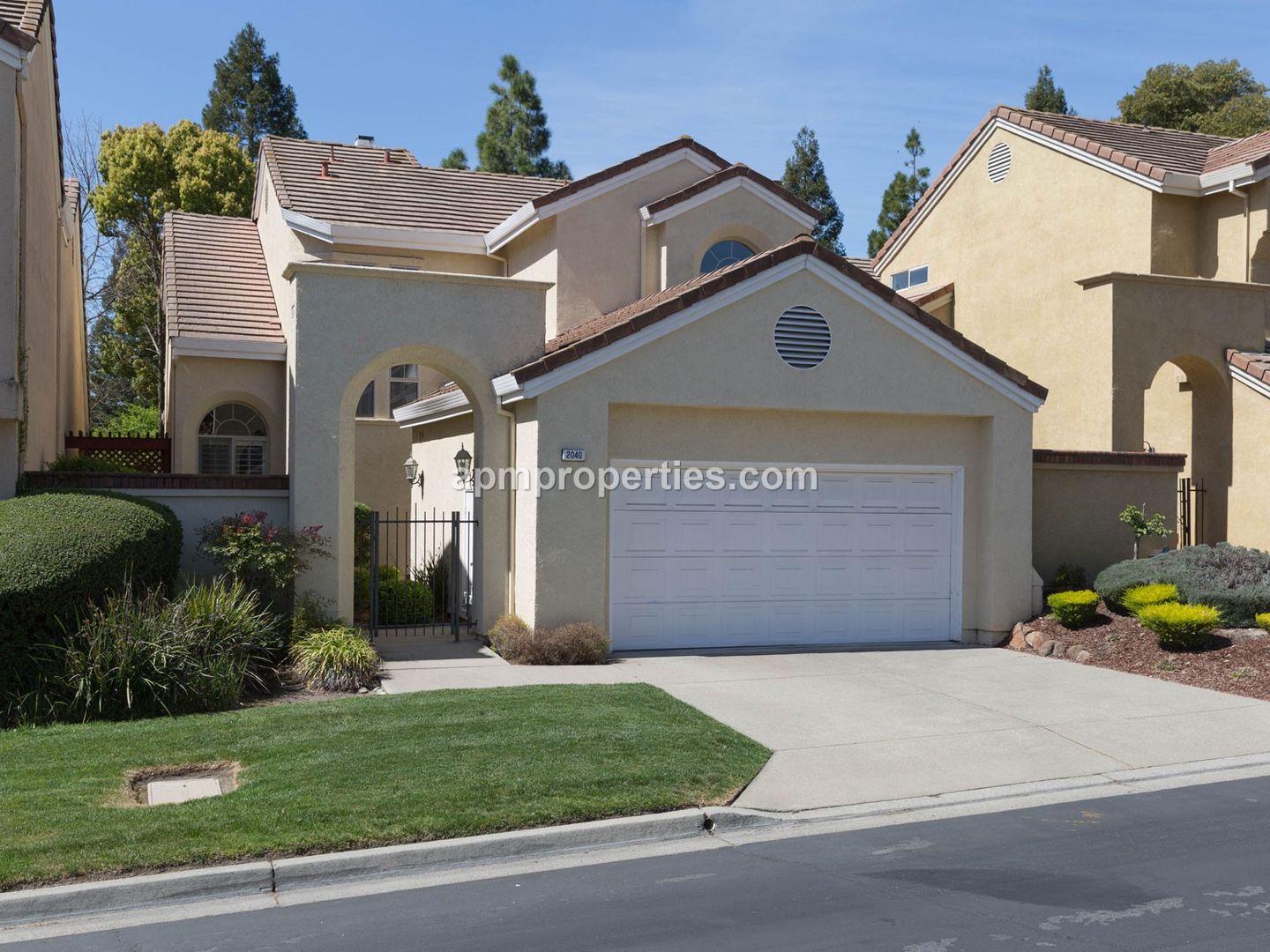 San Ramon House: 2040 Canyon Lakes Drive