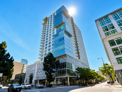 2 bedroom 2 bath Highrise – photo 1
