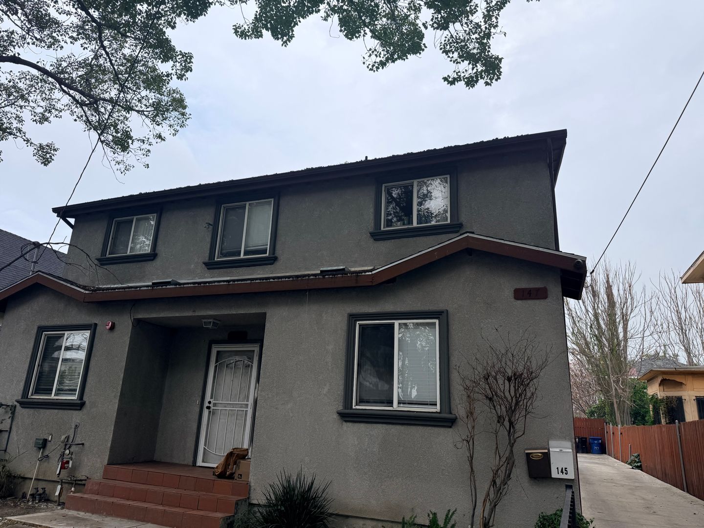 Los Angeles House: 145 East 36th Street