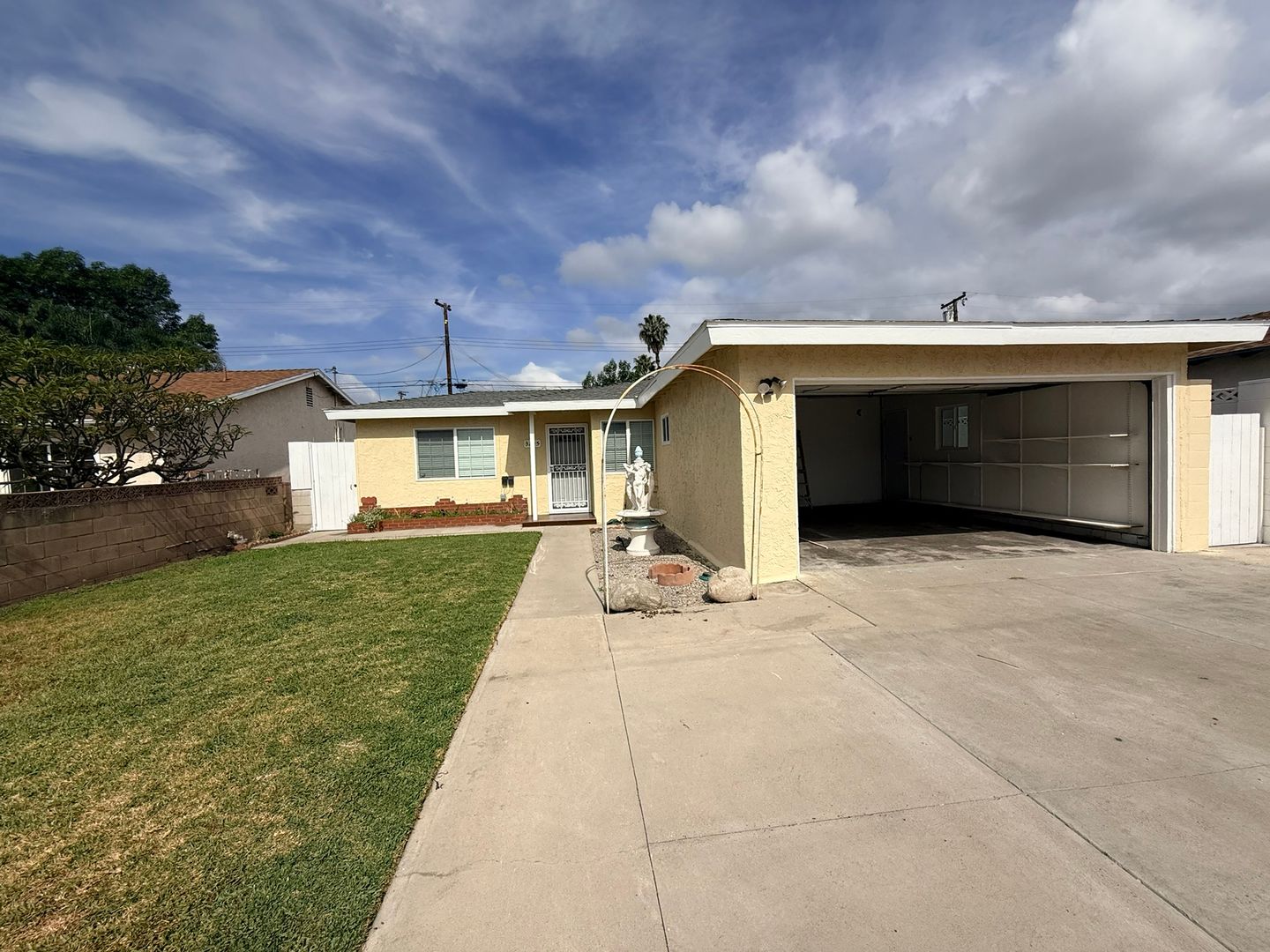 Baldwin Park House: 3245 Stichman Avenue