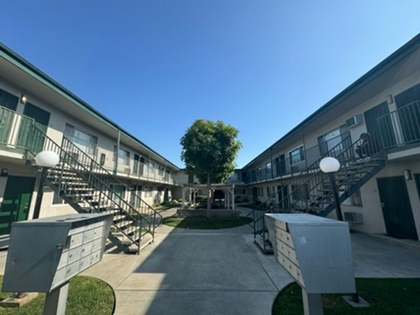 La Mirada House: 13926 Ramhurst Drive #8