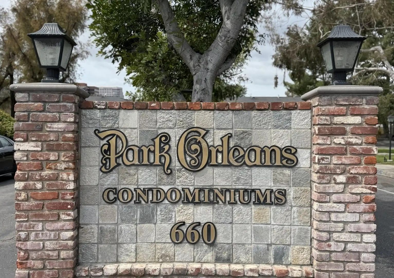 Orange House: 660 S. Glassell St.