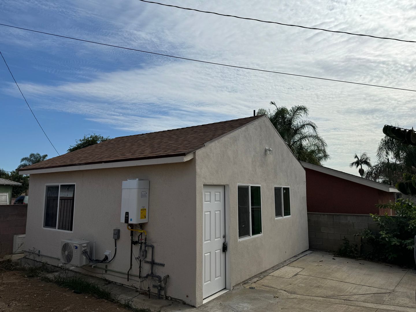 Whittier Apartment: 13516-13518 Utica Street