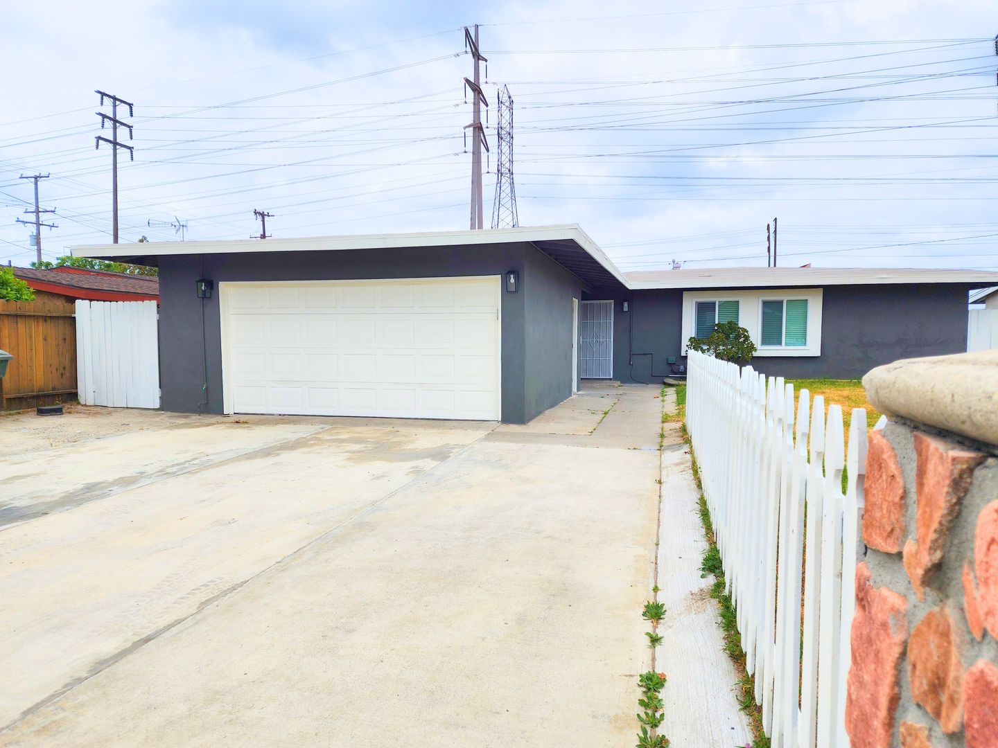 Anaheim House: 923 S. Sherrill St.