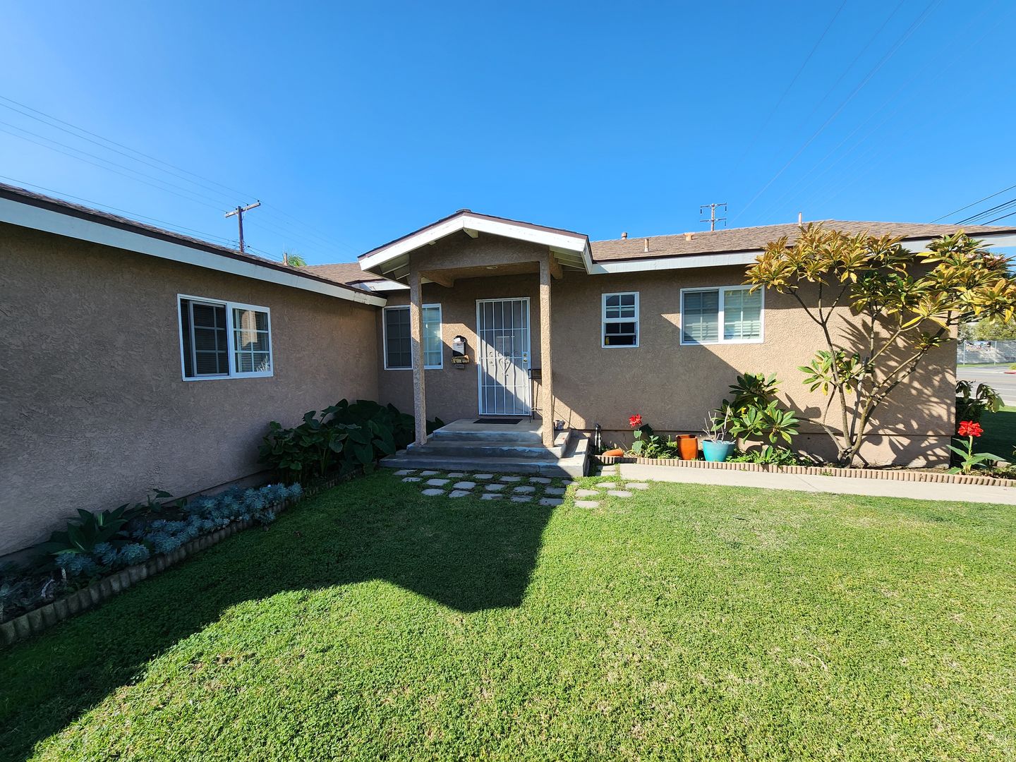 Fullerton House: 1442 W. Valencia Dr.