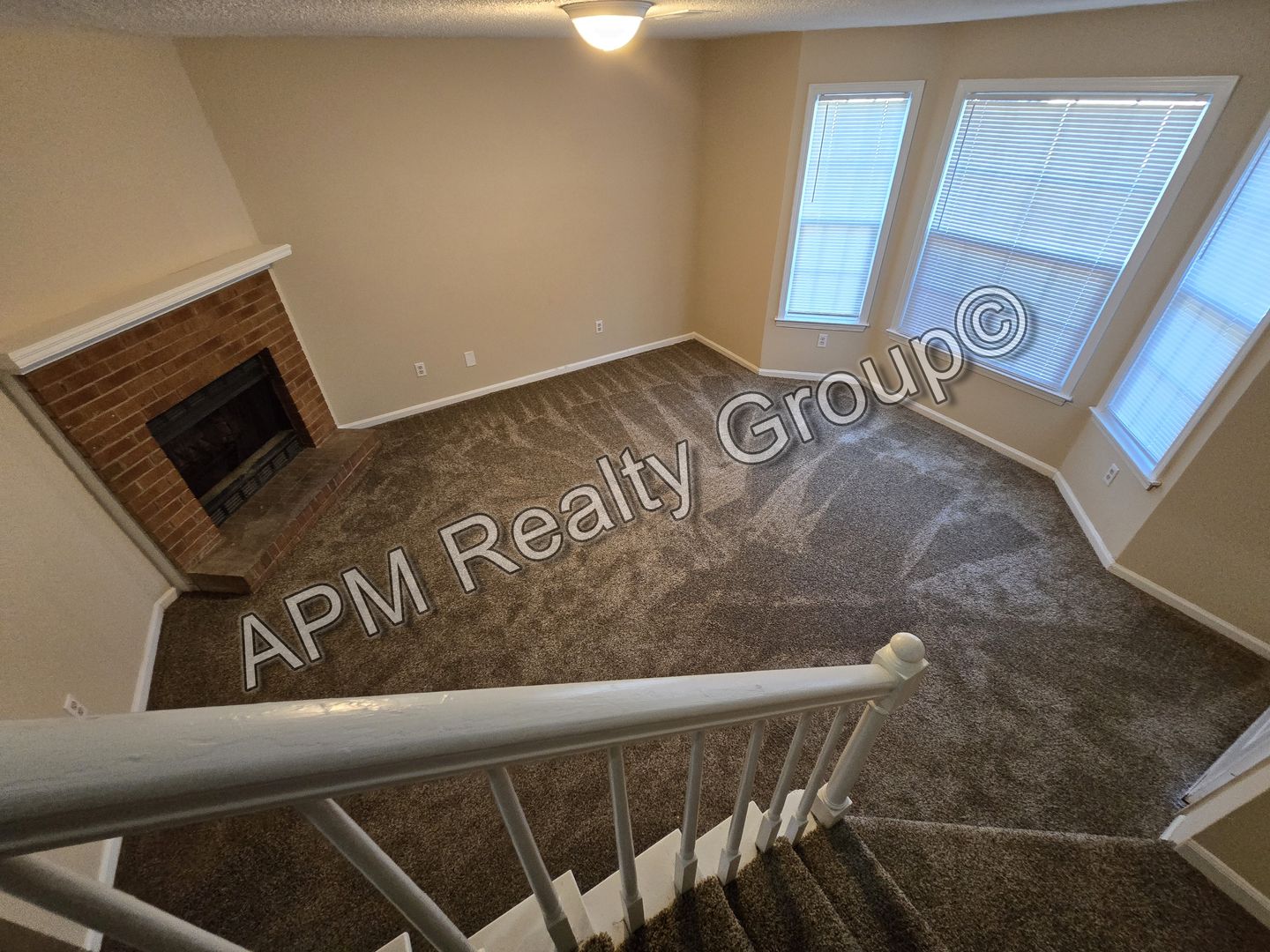 Columbia House: 105 A Manorwood Ct
