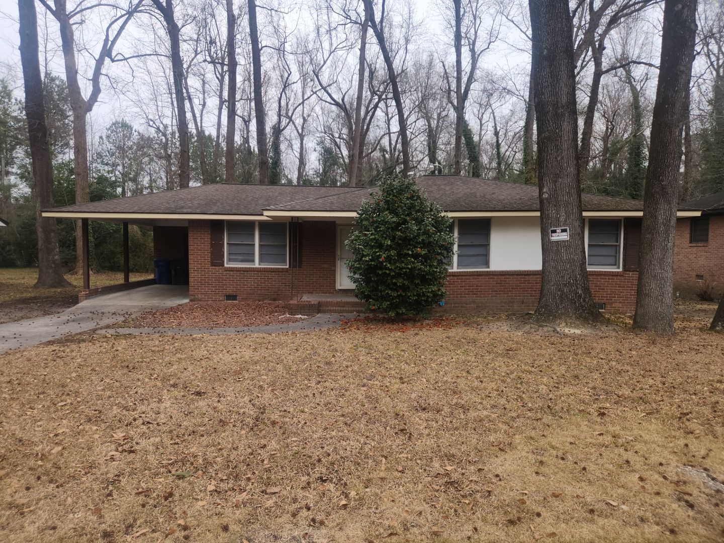 Columbia House: 3201 Truman St