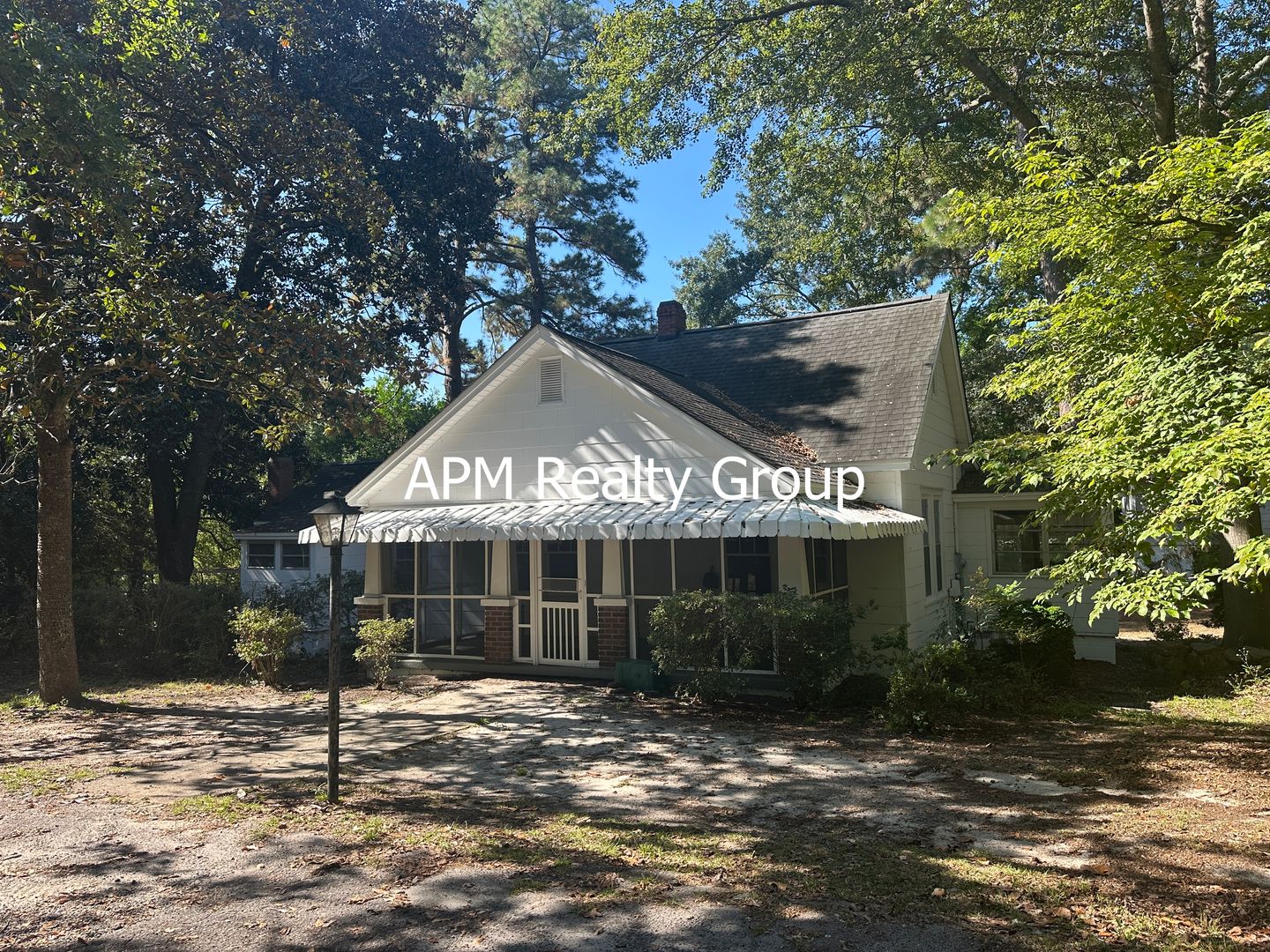 Columbia House: 5841 Spring Court