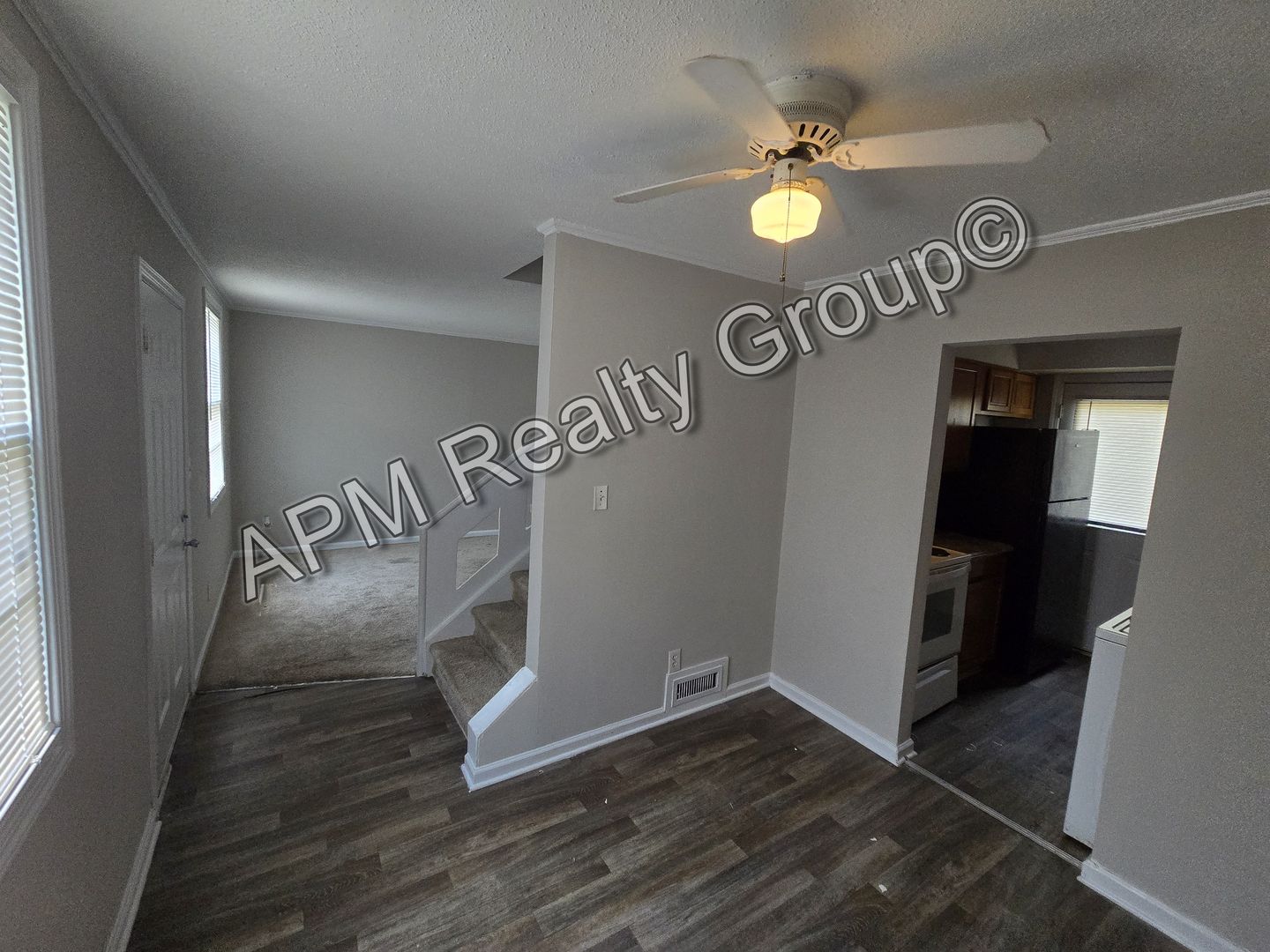 Columbia House: 320 South Beltline 27 B