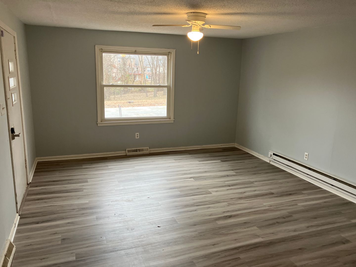 Warrensburg Apartment: 407 Hamilton