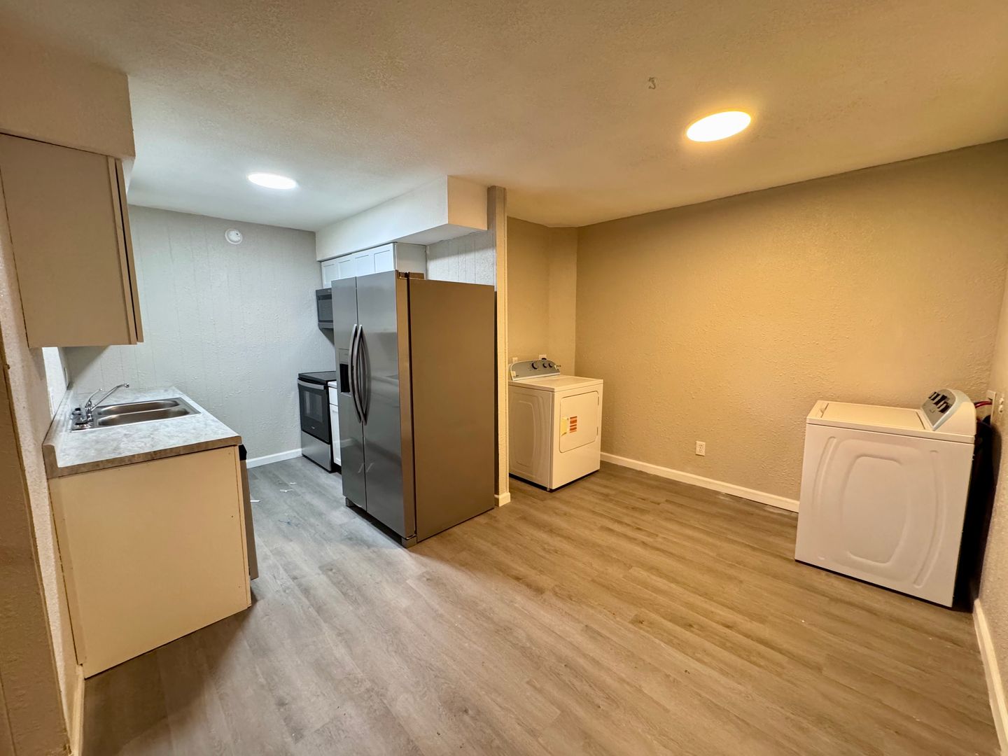 Warrensburg Apartment: 228 SE 121st RD