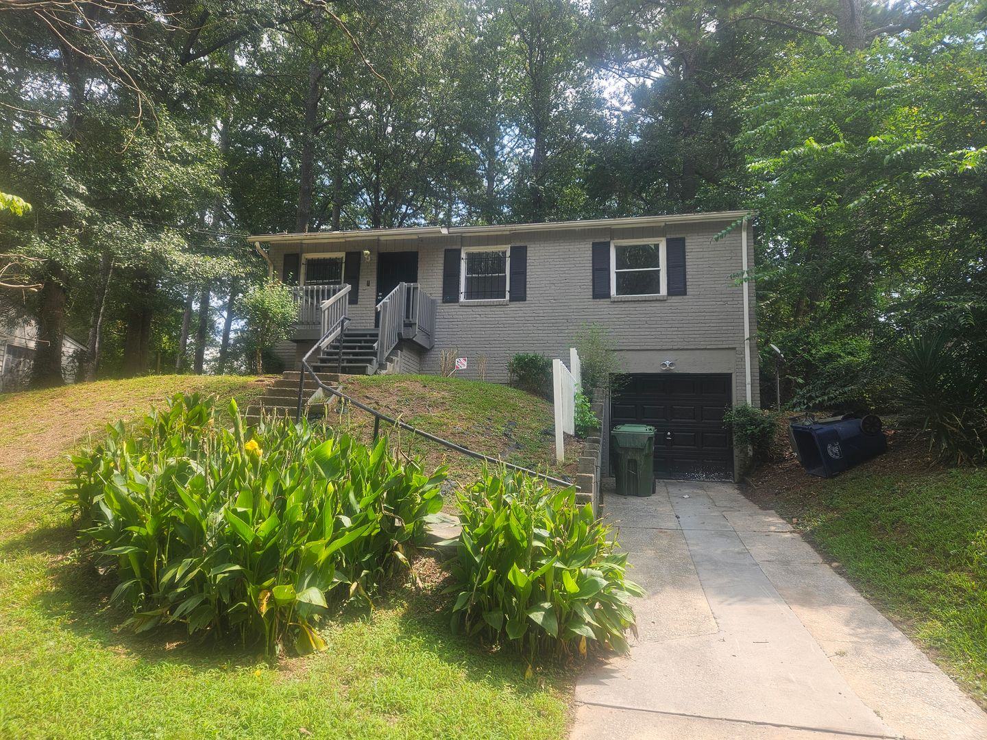 Atlanta House: 459 Fairlane Circle NW