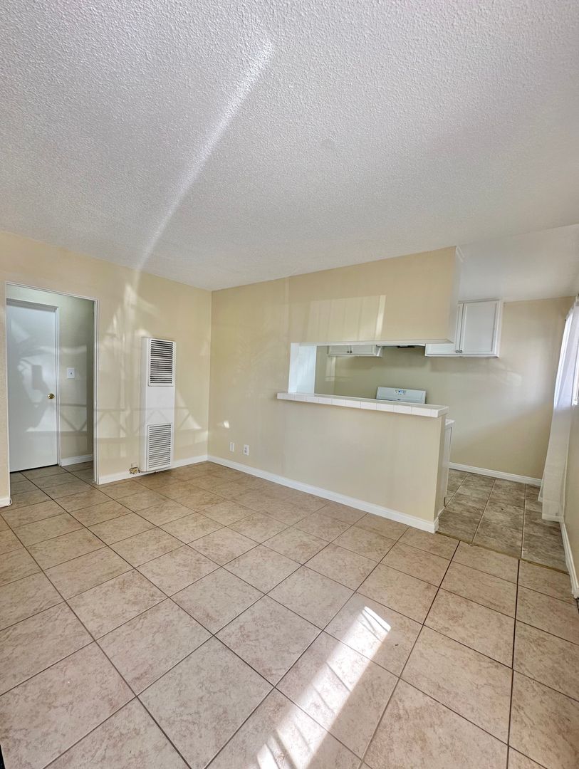 Lomita Apartment: 25511-25519 S. Western Ave.