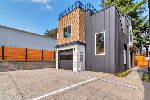 New Construction stand alone townhome – photo 1