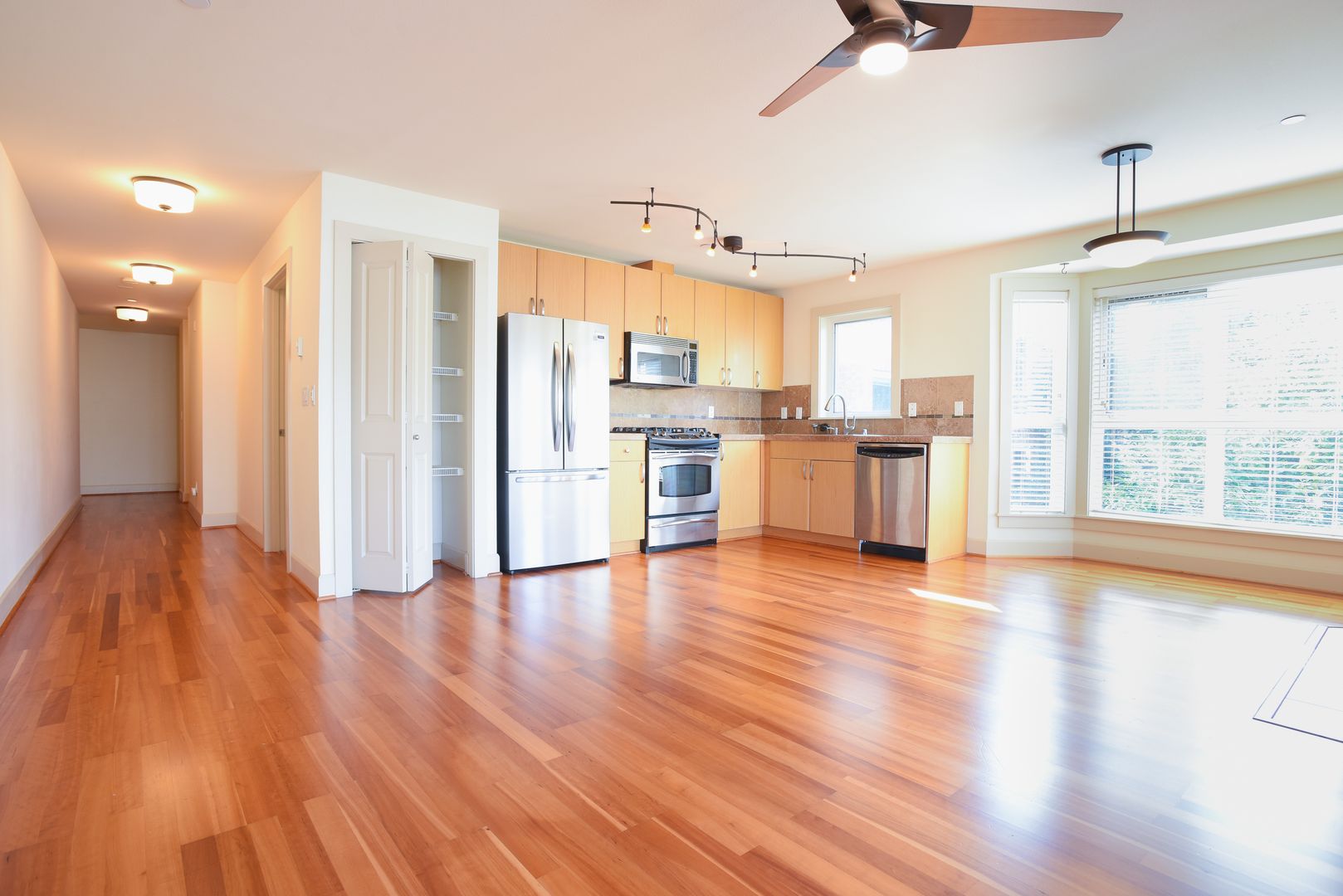 Seattle Condo: 319 Summit Ave E