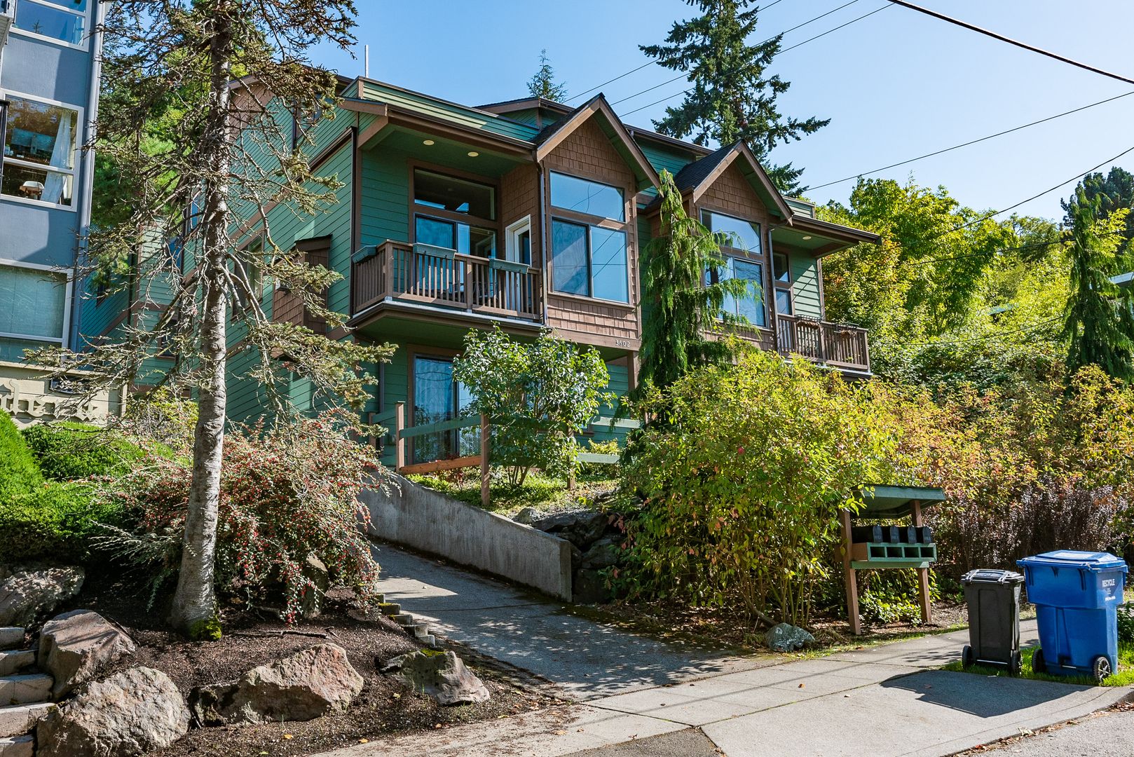 Seattle Townhome: 3602 14th Ave. W
