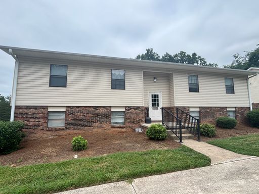 913 Hampton St. Unit 2A - Available now! ✨ Free 2-Week Move-In Special ✨