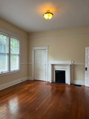 612 Gattis St - Gorgeous 2 Bedroom Craftsman house: Burch Avenue Neighborhood! – photo 1