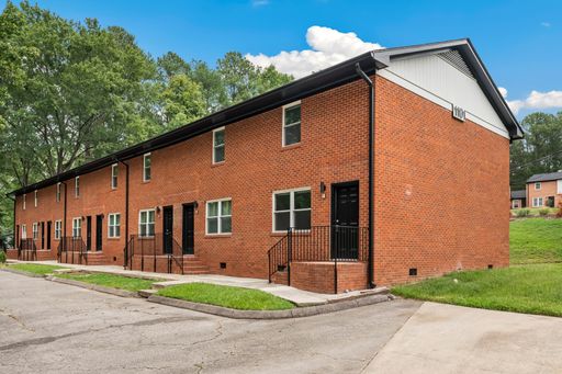 1101 Dayton St - Apt 1 -Available Now! – photo 1