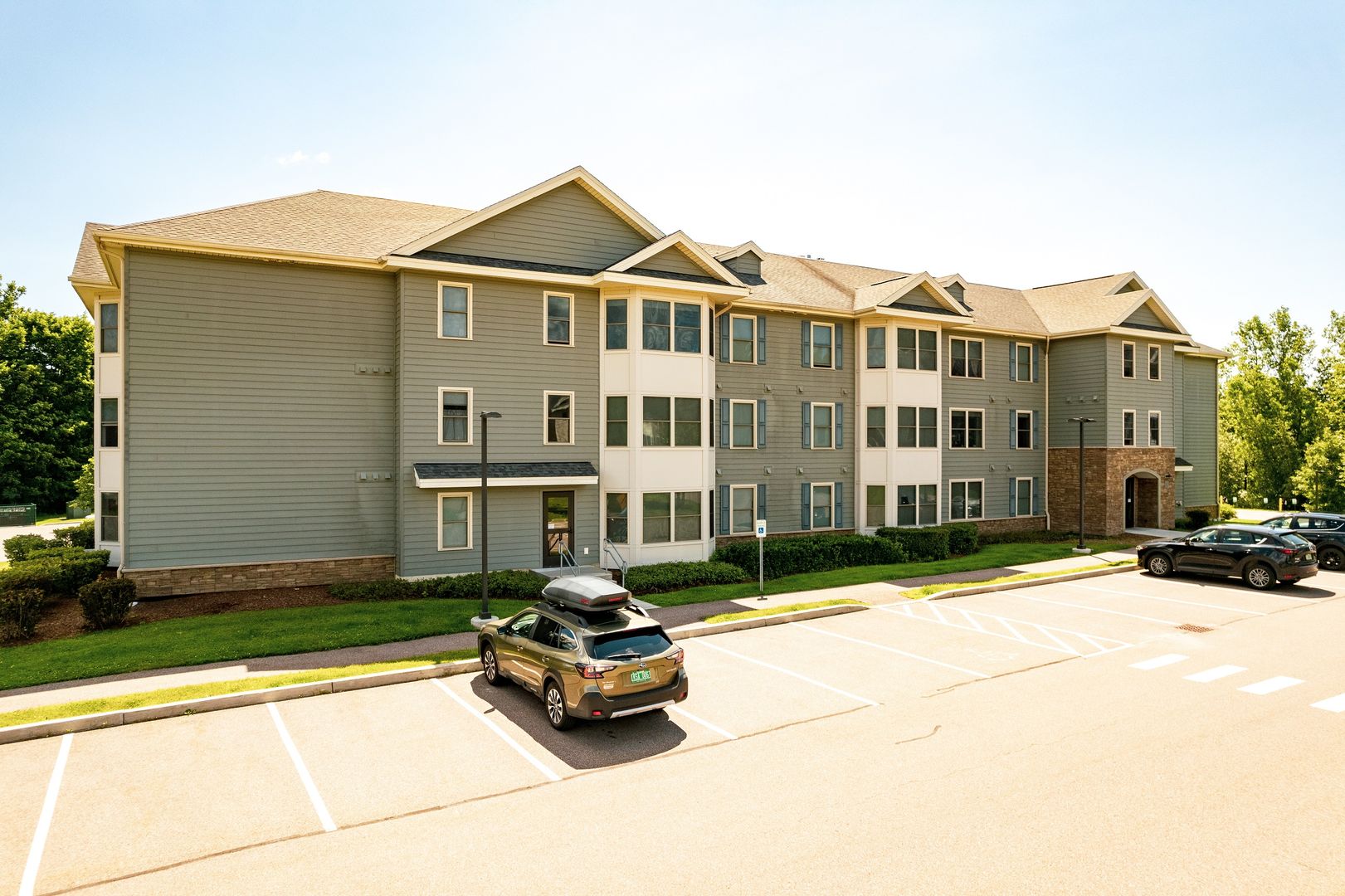 Essex Junction Apartment: 375 Autumn Pond Way