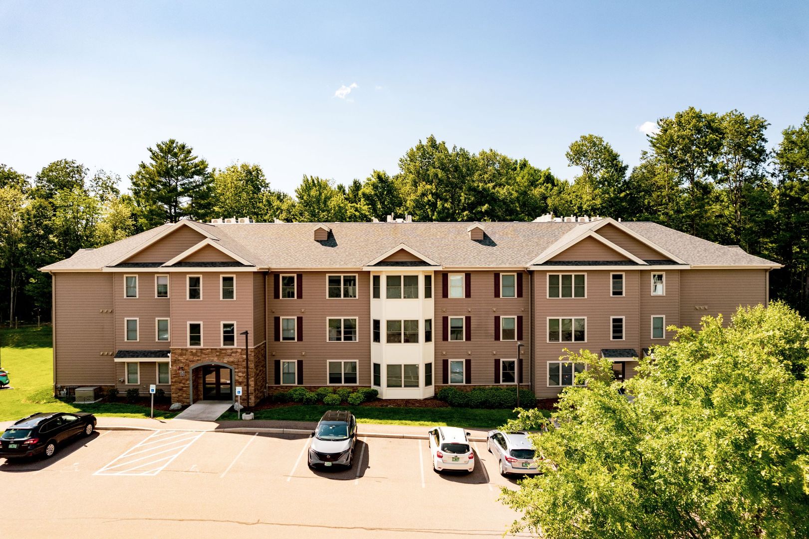 Essex Junction Apartment: 375 Autumn Pond Way