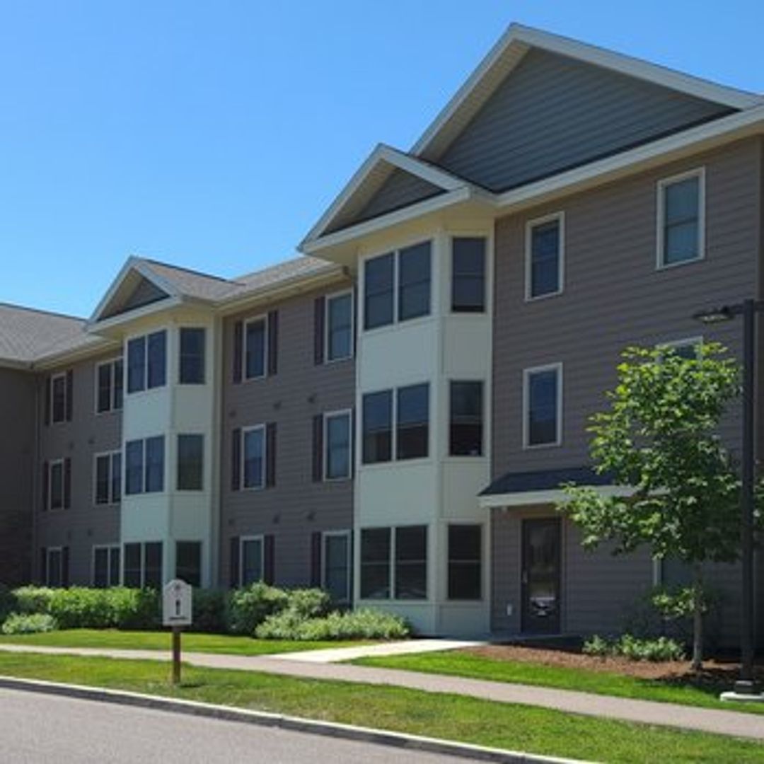 Essex Junction Apartment: 375 Autumn Pond Way