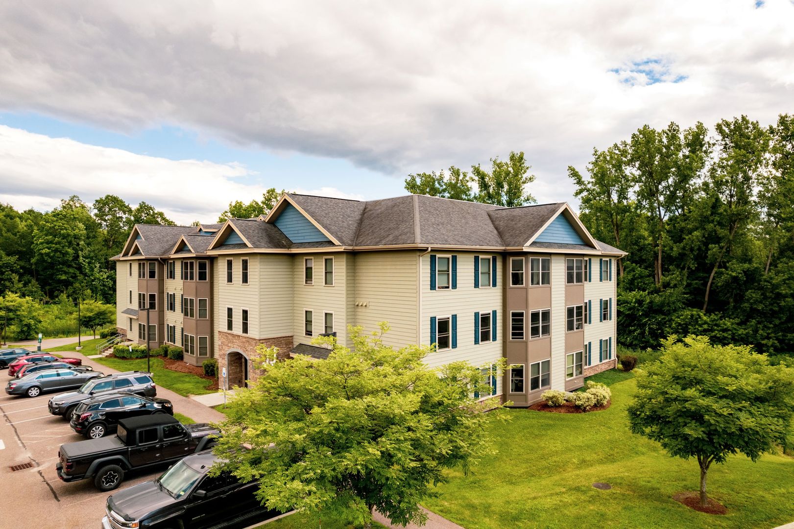 Essex Junction Apartment: 375 Autumn Pond Way