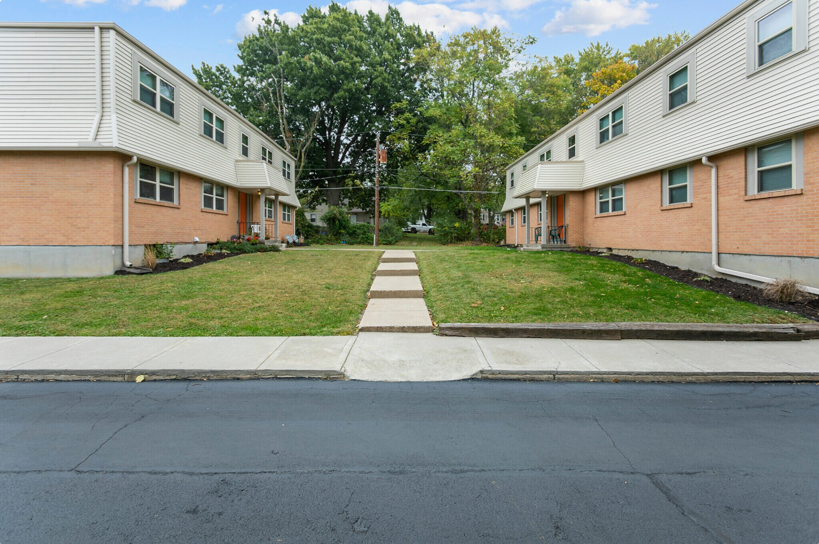 1413 W Maple Avenue — 2