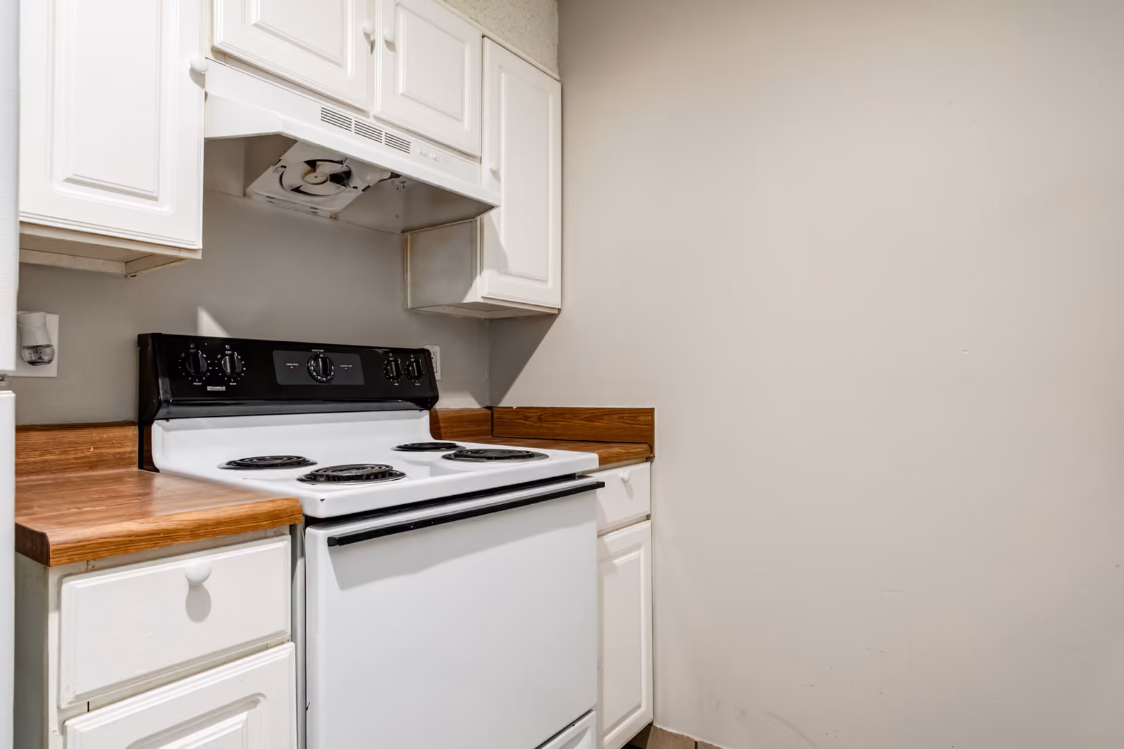 2607 Delavan Avenue — 3