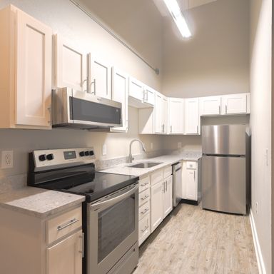 Spacious 1-bedroom loft – photo 1