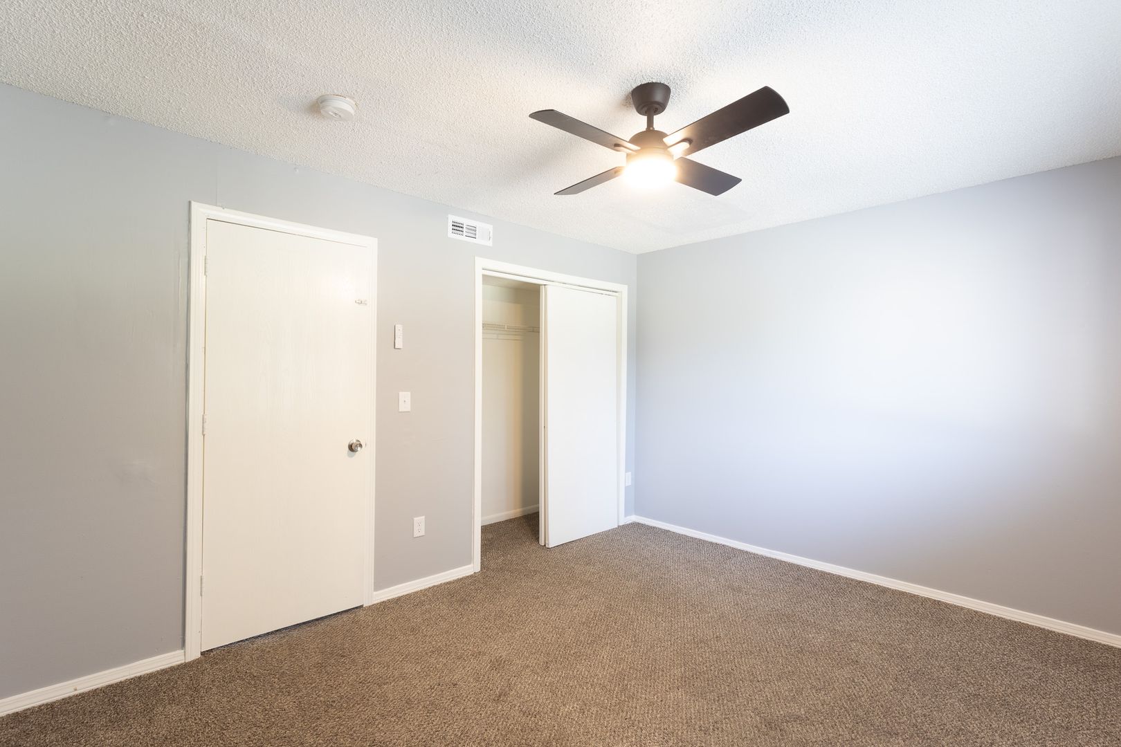 2607 Delavan Avenue — 4