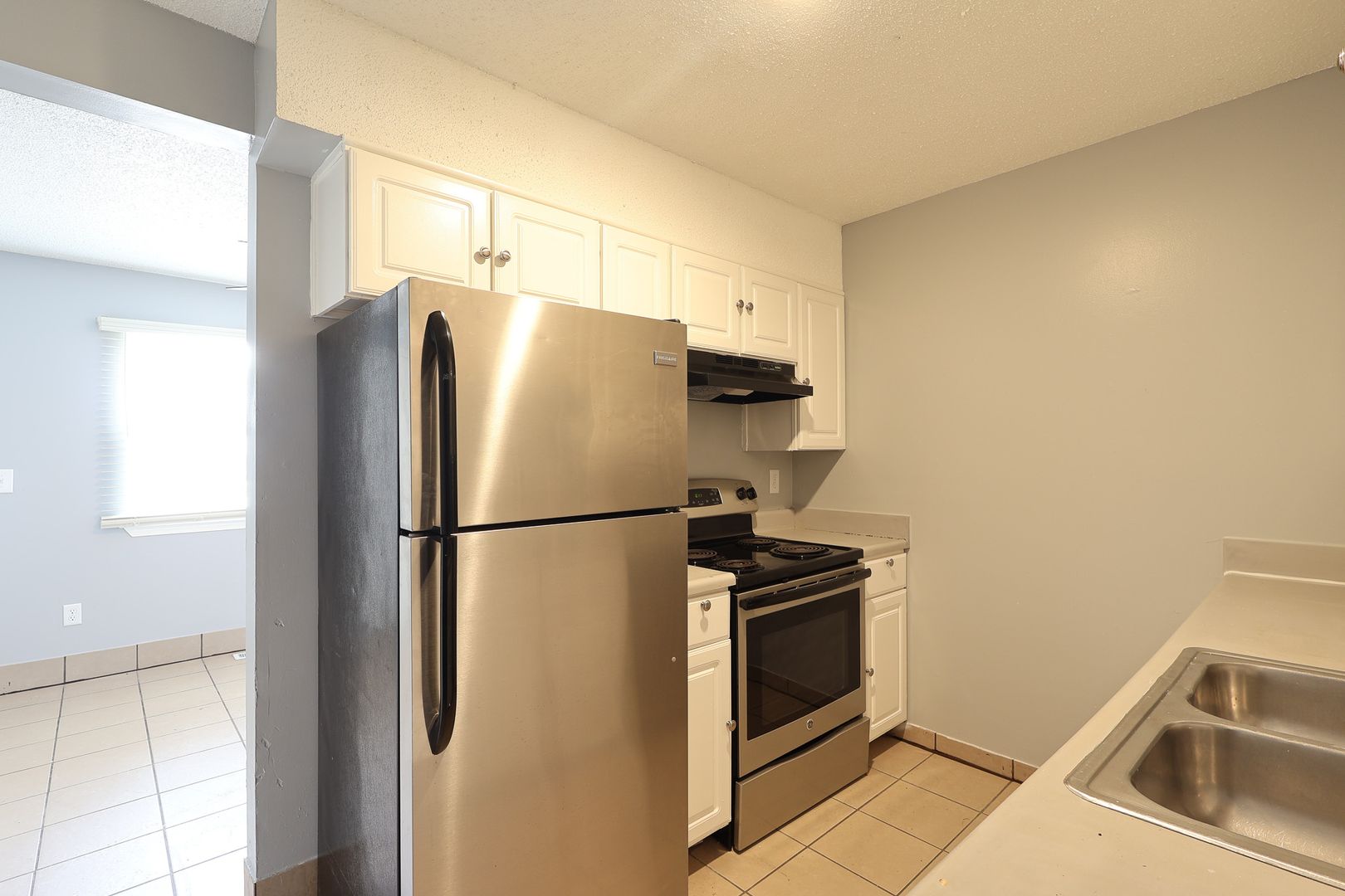 2624 Delavan Avenue — 4