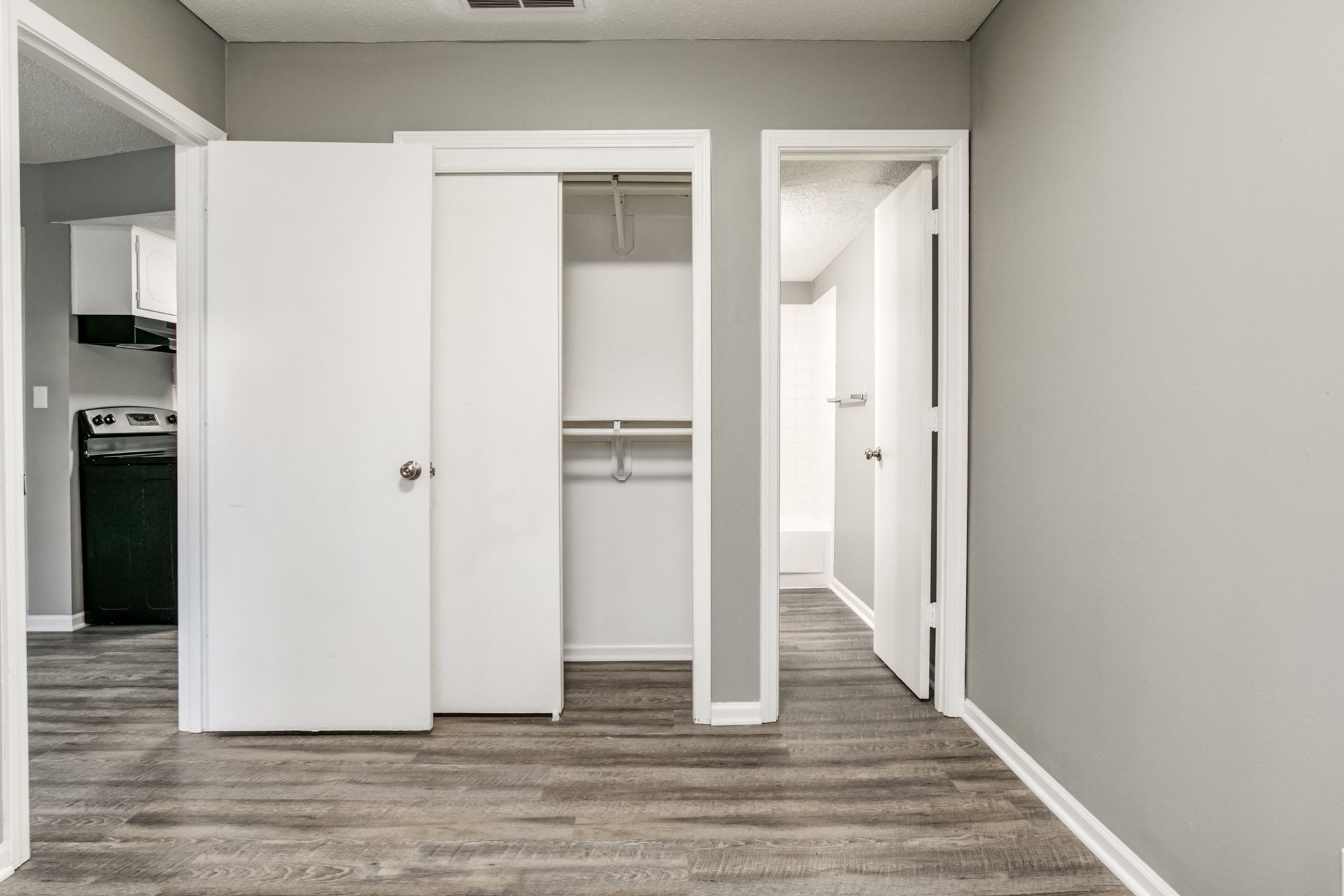 3052 N 58th St photo 3