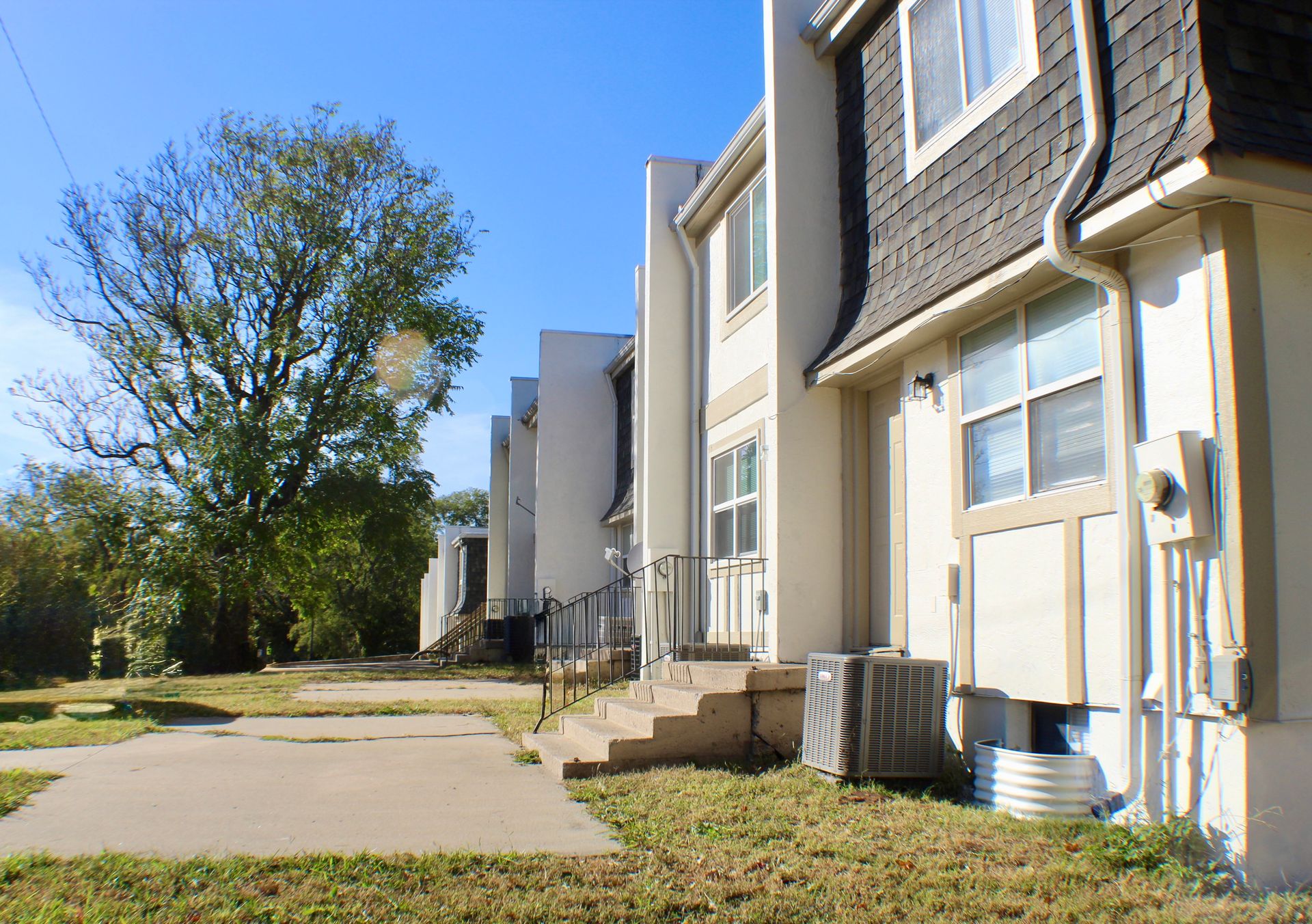 2627 Delavan Avenue photo 3