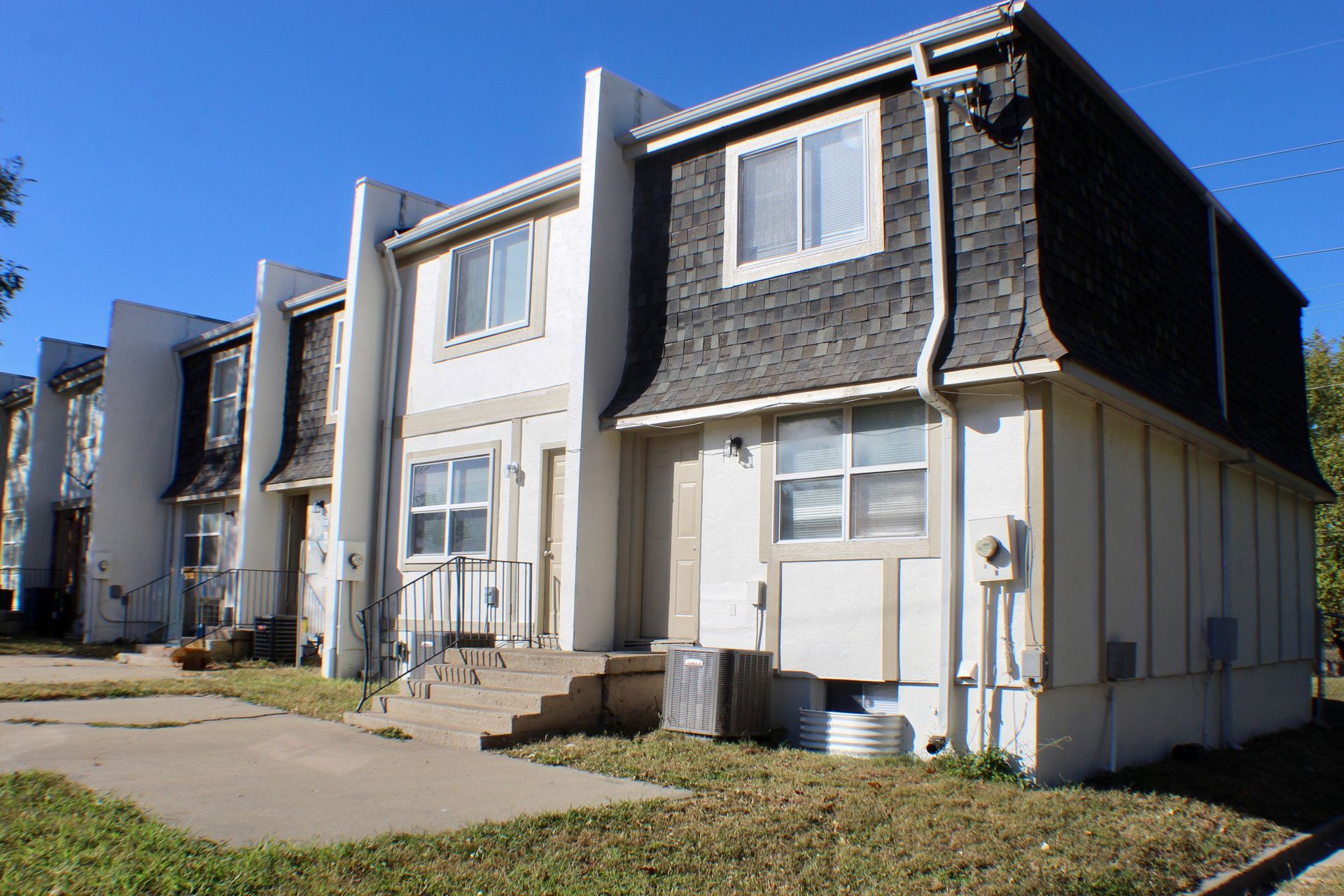 Kansas City Apartment: 2420 Delavan Avenue