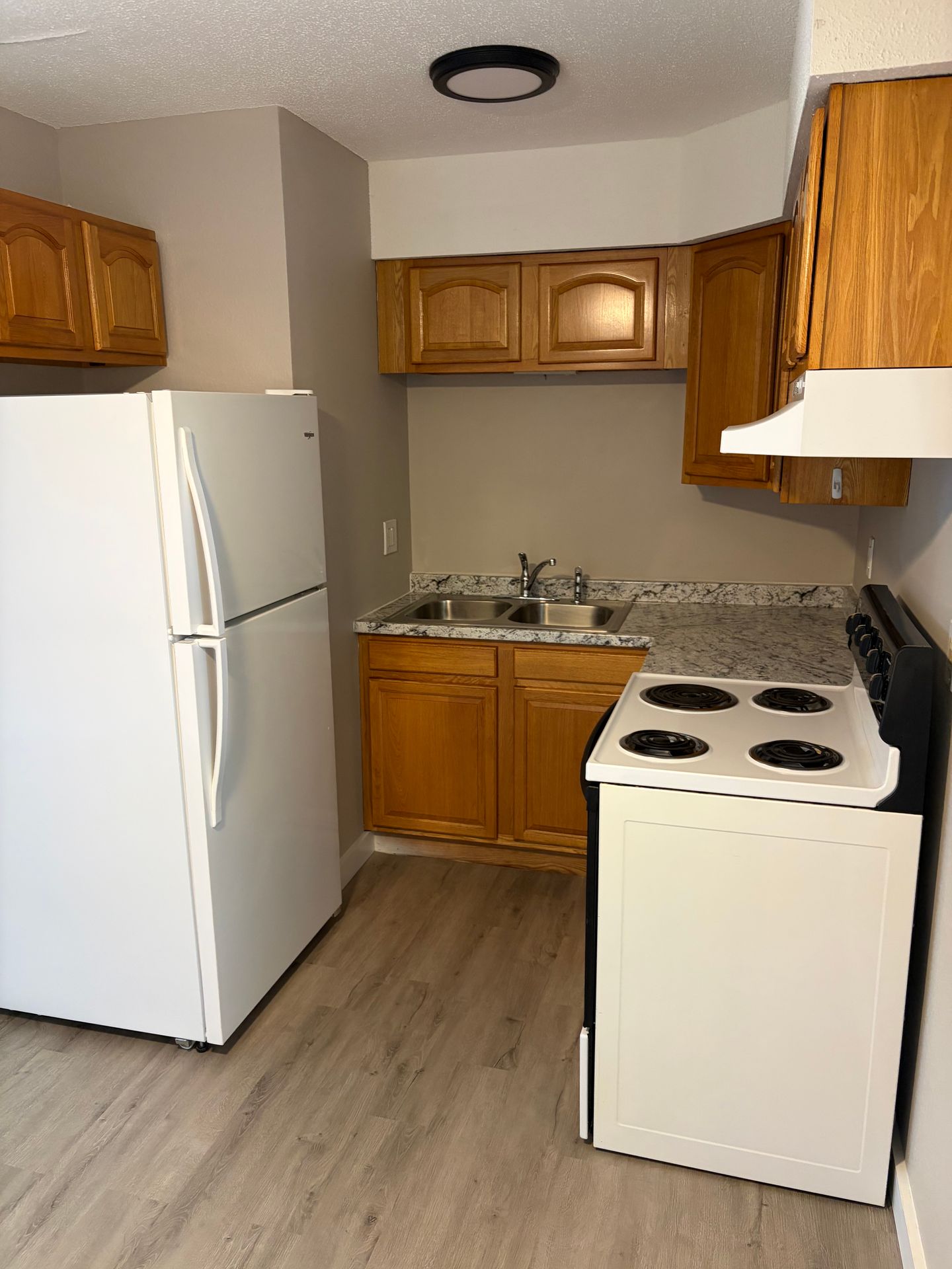 2404-2406-2408 Whitegate Drive — 3