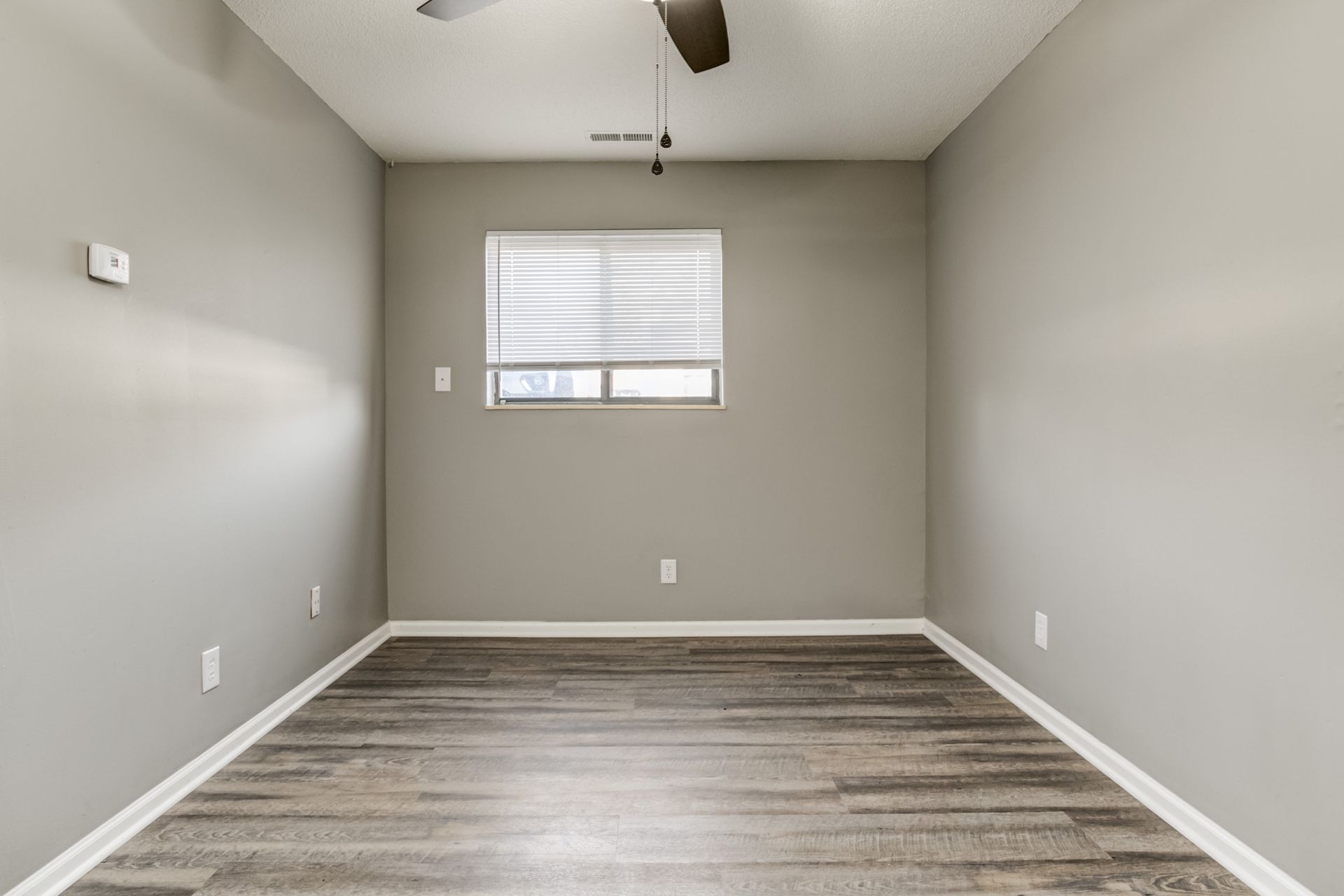 3052 N 58th St photo 5