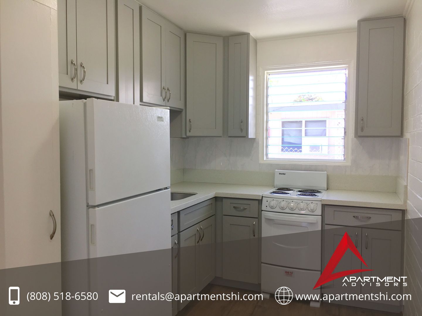 Honolulu Apartment: 2934 Varsity Circle