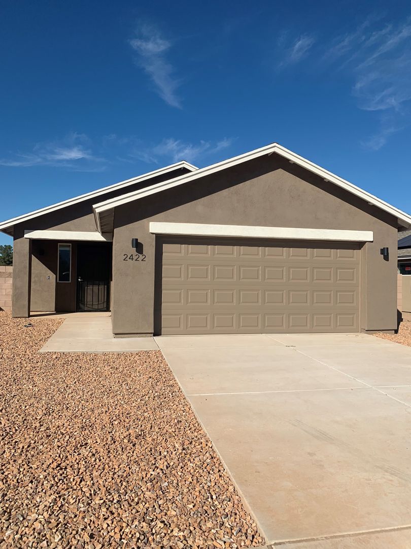 Tucson Apartment: 8315 E Golf Links