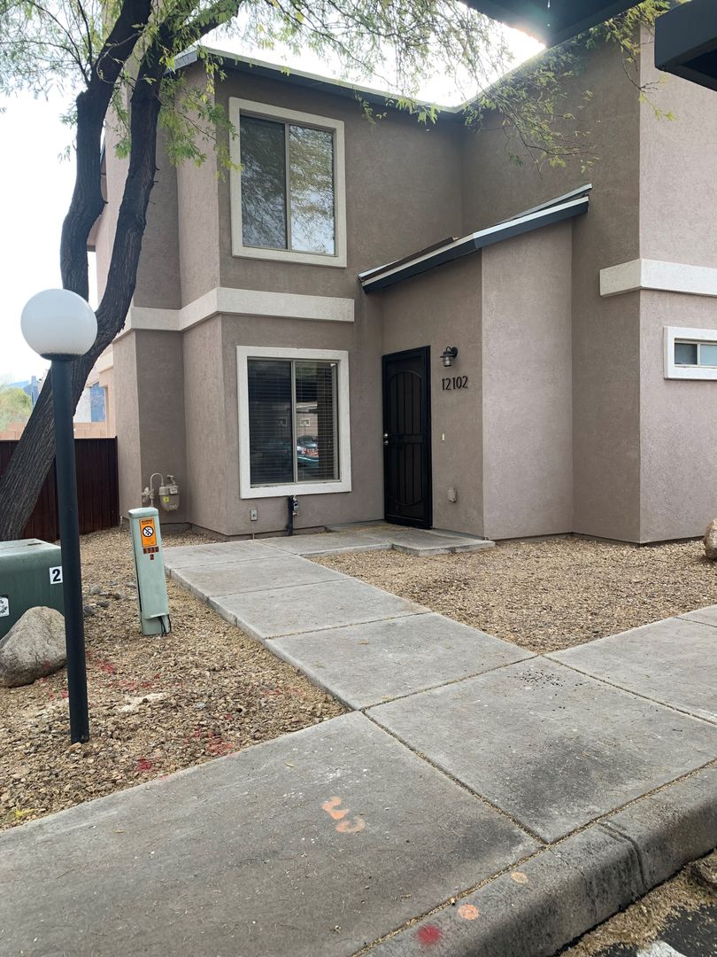 Tucson Apartment: 8980 E Speedway