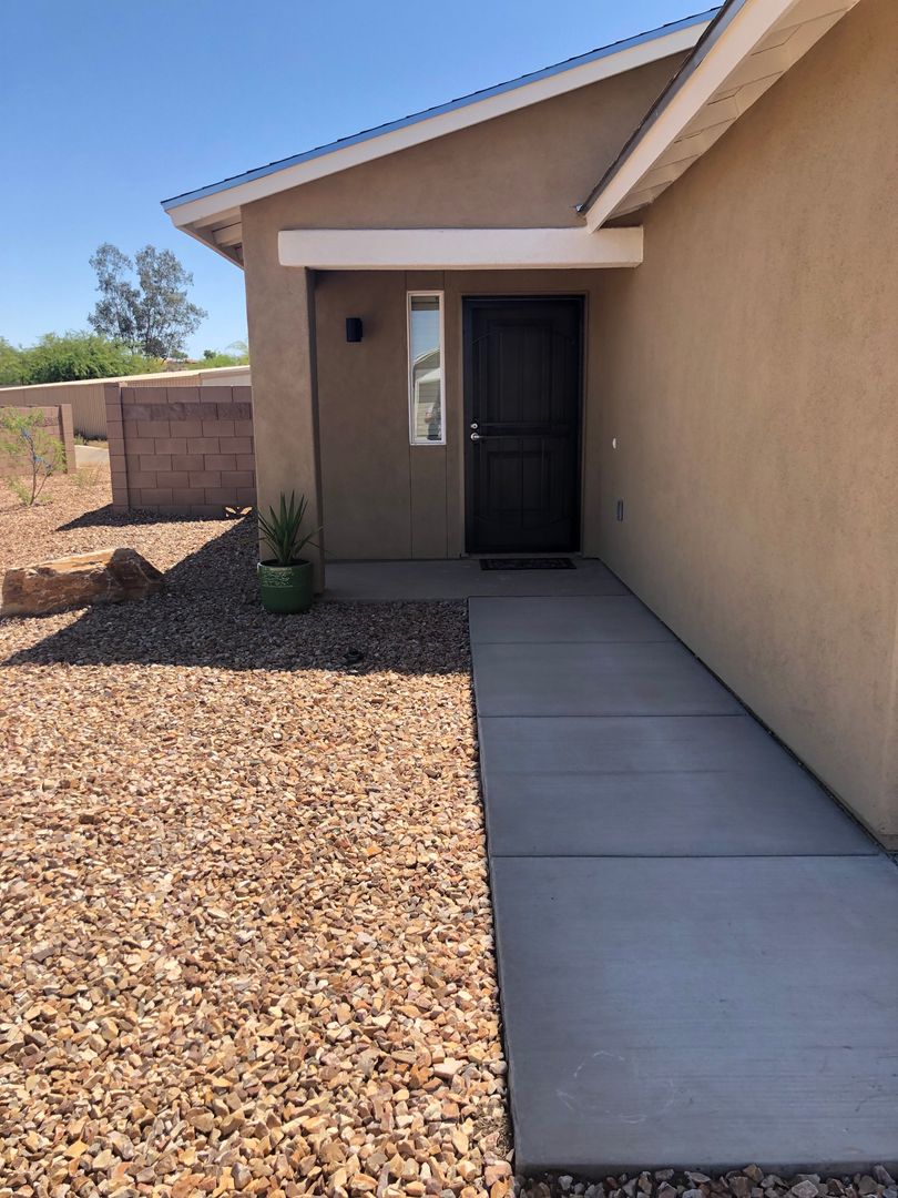Tucson Apartment: 8315 E Golf Links